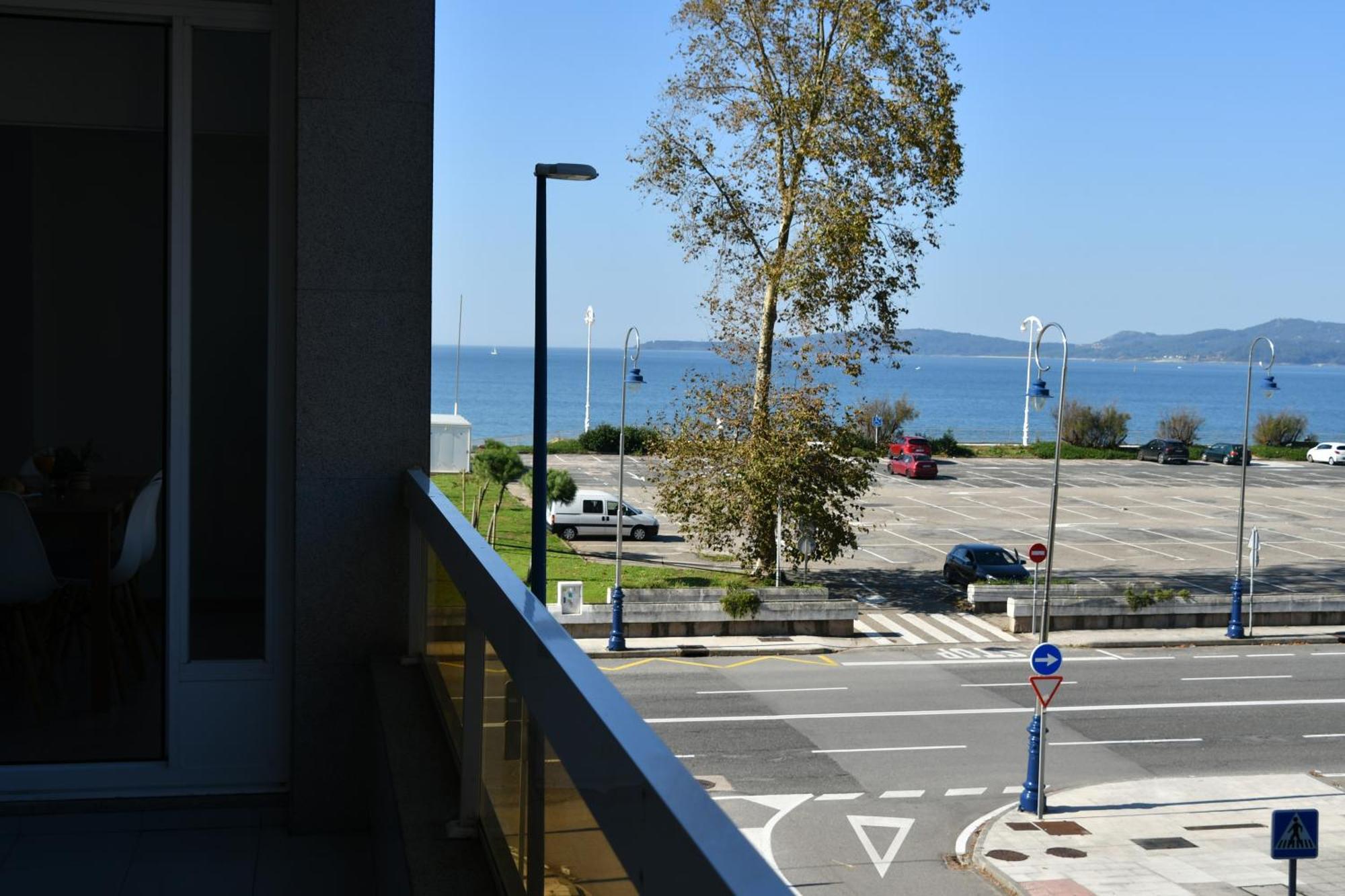 Primera Linea De Playa Samil Costa Con Garaje Incluido Vigo Bagian luar foto